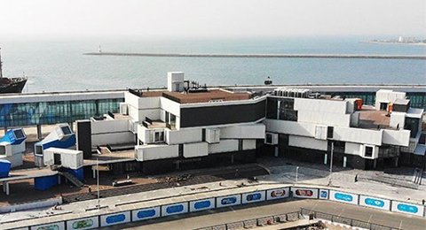 Qingdao International Cruise Port District Cruise Terminal Passenger Transportation Center west of the "TEU Container Tribe" project net red leisure and entertainment new landmark!